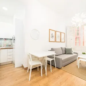 Homes Uncibay Square Appartamento